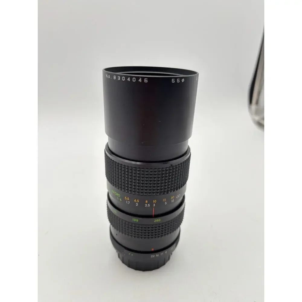 Seikanon # 8304045 80-200mm Telephoto Len. Very Good Condition. Manual Focus.